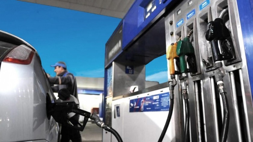 Los combustibles aumentarán un 4%por mes hasta marzo