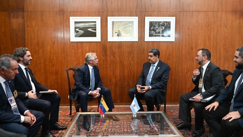 Fernández se reunió con Maduro y pidió que se levanten las sanciones contra Venezuela