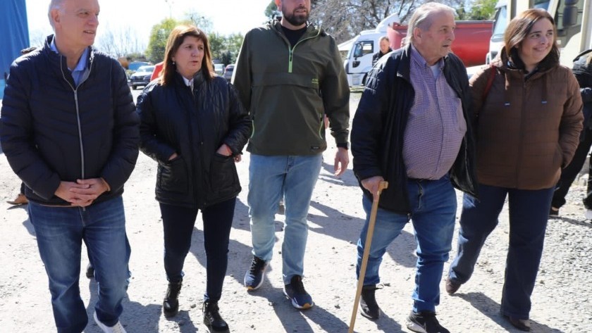 Bullrich y Grindetti Delfino visitaron a transportistas afectados por los saqueos