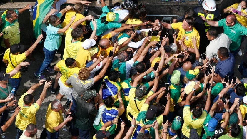 Bolsonaro: Masiva marcha contra las acusaciones de golpe de Estado