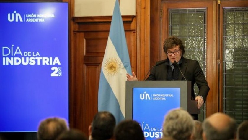 Milei anunció la eliminación del Impuesto País desde el mes de diciembre