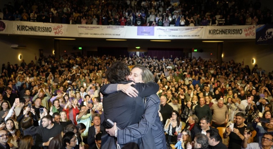 Junín: Milei criticó al kirchnerismo y respaldó a su hermana Karina