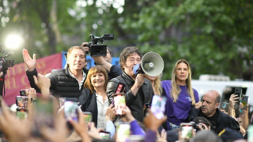 En Tres de Febrero, Milei retomó la campaña y pidió evitar