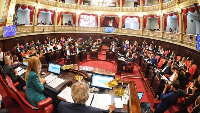 La Legislatura bonaerense aprobó el endeudamiento por USD 3.685 millones solicitado por Kicillof