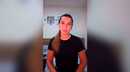 Ordenaron la liberación de la abogada argentina detenida por realizar gestos racistas