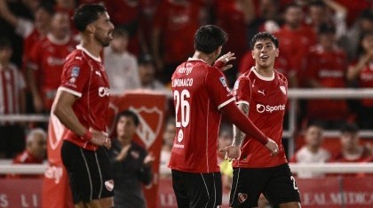 Independiente remontó a Defensa y Justicia y se afirma en la zona de playoffs