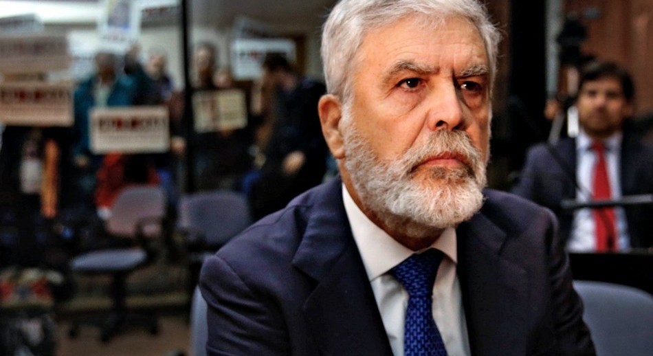 Los familiares de las víctimas de la Tragedia de Once repudiaron la prisión domiciliaria de De Vido