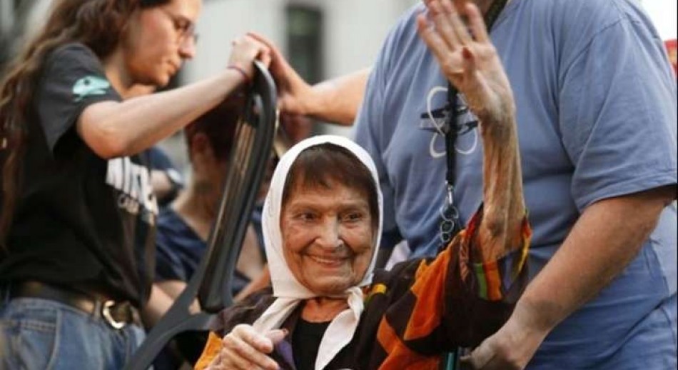 Murió Taty Almeida, presidenta de Madres de Plaza de Mayo Línea Fundadora