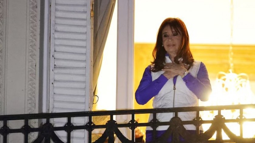 La Justicia embargó el departamento de San José 1111 y otras propiedades de Cristina Kirchner