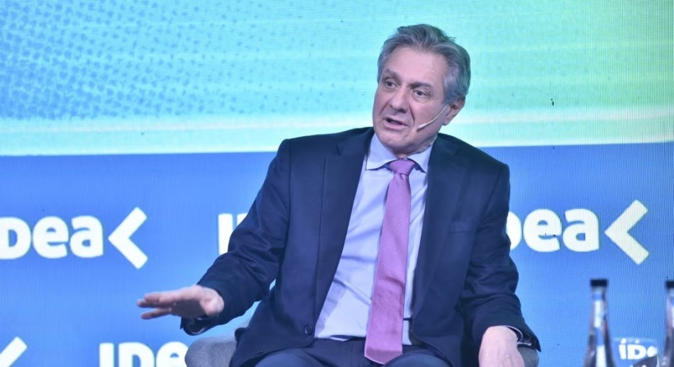 El Gobierno anticipó que el BCRA comprará al menos otros US$10.000 millones antes de las elecciones