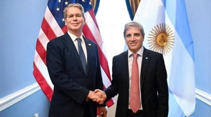 Scott Bessent defendió el salvataje financiero al gobierno de Milei