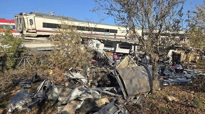 Tragedia en España: ya son al menos 68 los muertos tras el choque de trenes de alta velocidad