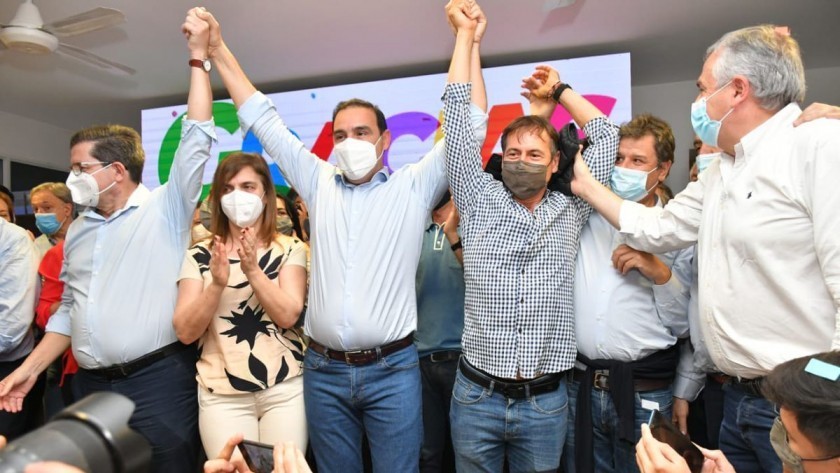 El radical Gustavo Valdés fue reelecto en Corrientes con una diferencia récord