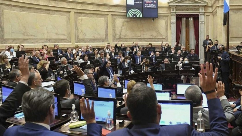 Sin Cristina Kirchner, el Senado sancionó el acuerdo con el FMI