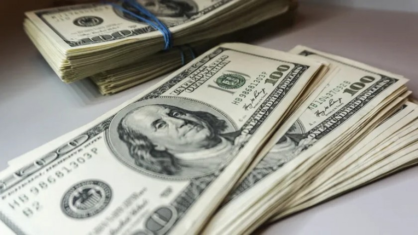 El Dólar blue no cede y alcanza un nuevo récord histórico: $330